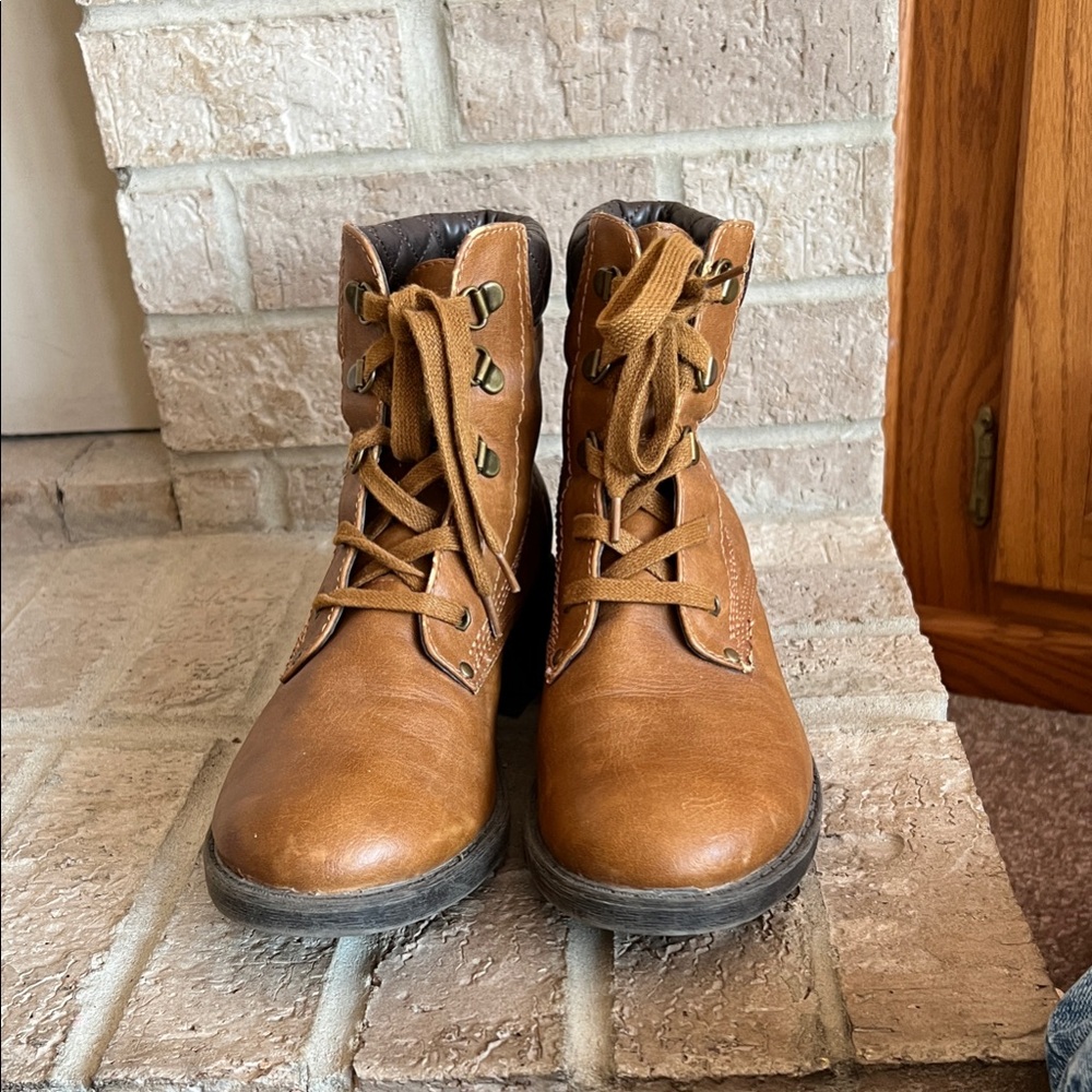 White Mountain Tan Lace-Up Combat Boots